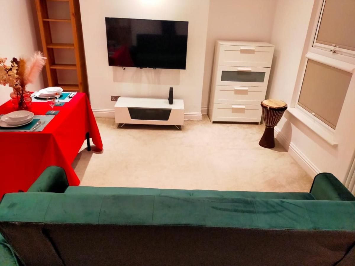 Fully-Equipped Flat In The City Of Лондон Екстер'єр фото